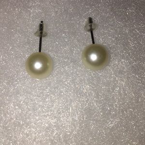 White faux/MOP Pearl Earrings
